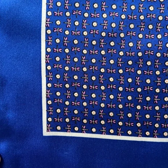 Navy silk men’s handkerchief - Picture 3 of 4